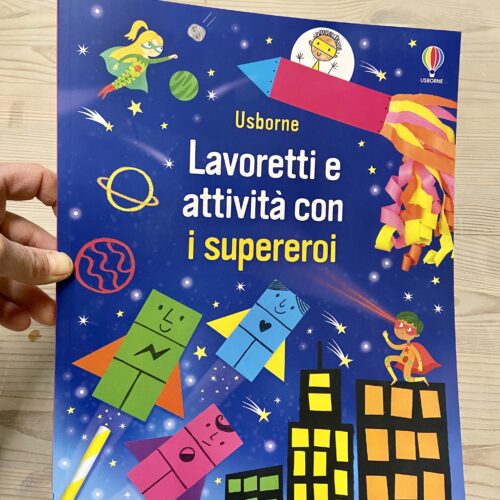 Lavoretti e attività con i supereroi