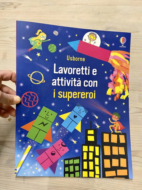 Lavoretti e attività con i supereroi